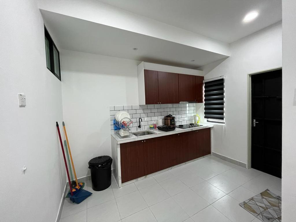 Sure Stay Homestay Simpang Ampat  Екстериор снимка